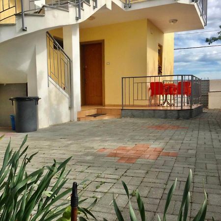 Shyqi Apartments Velipoje Exterior photo